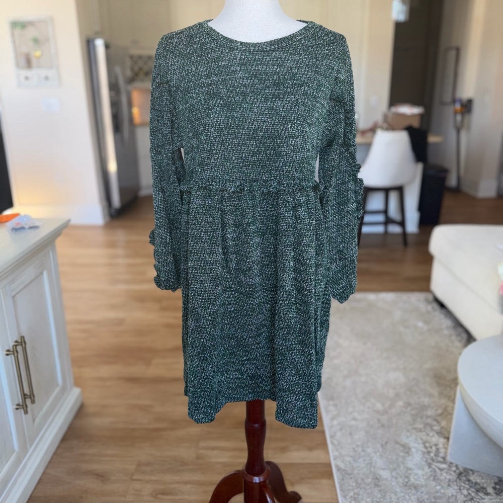 Ro & De Textured Green Long Sleeve Dress - Picture 2 of 6